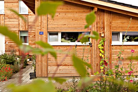 Mehrgenerationen Passivhaus-Siedlung in ökologischer Holzbauweise in Bad Endorf - ZMH.com